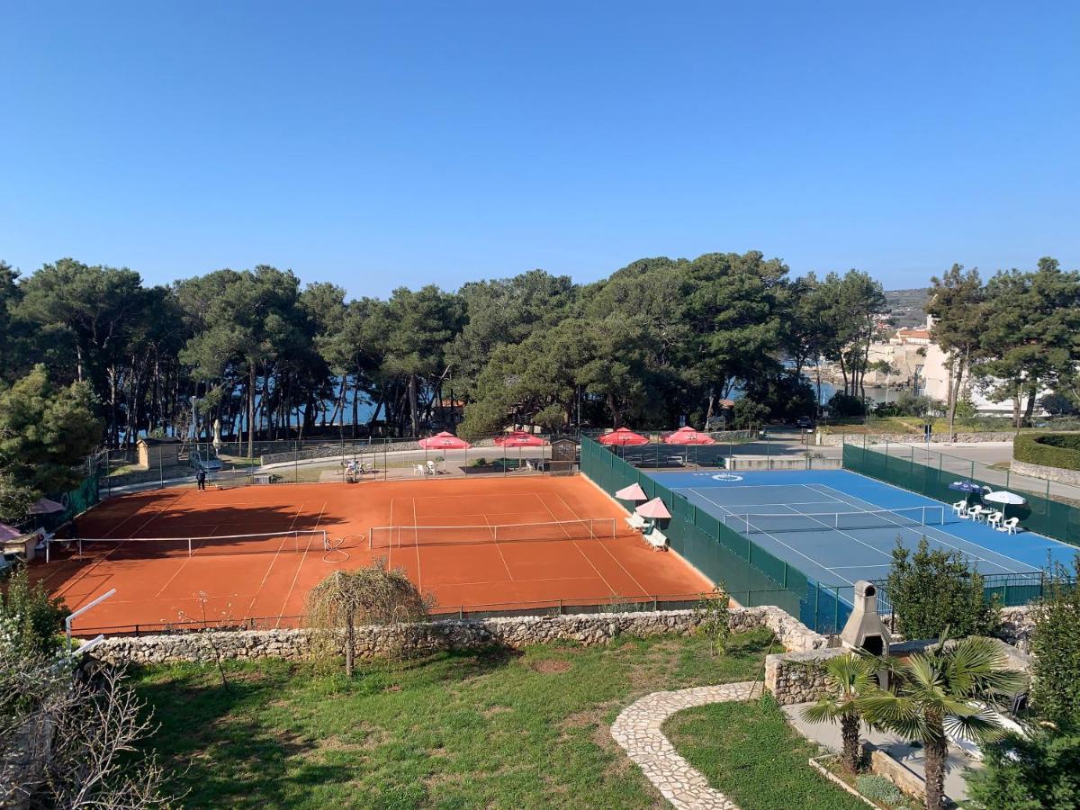 Apartment Seaside Petar *